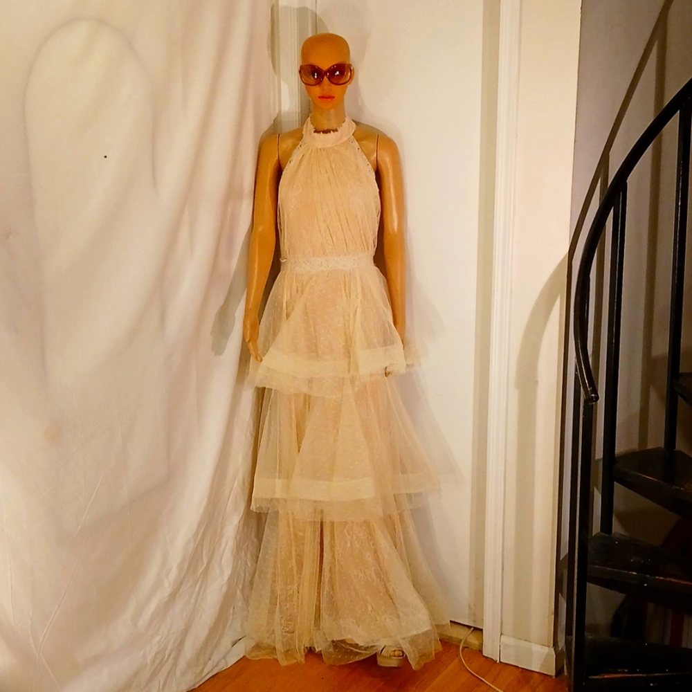 Stunning NWT NOVA Cream/Tan Lace Overlay 3 Tier Halter Gown